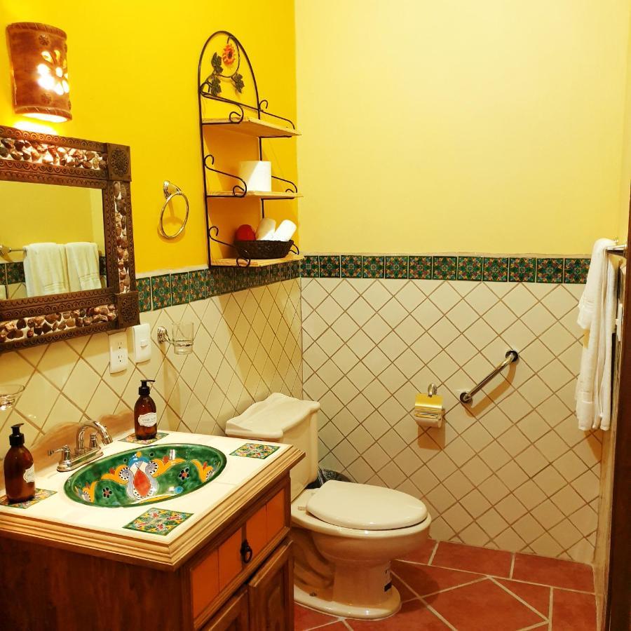 La Casona Chapala Hotell Exteriör bild