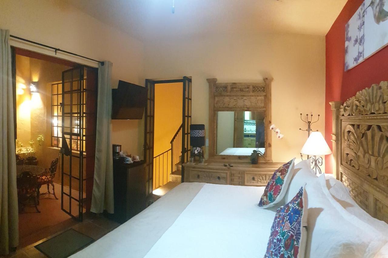 La Casona Chapala Hotell Exteriör bild