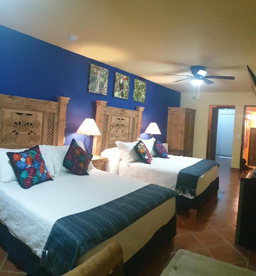 La Casona Chapala Hotell Exteriör bild