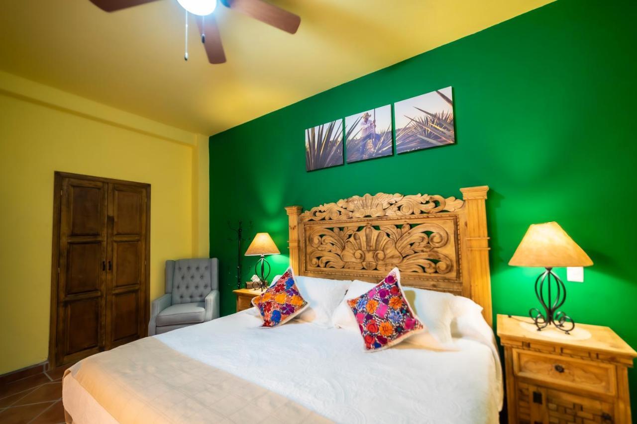 La Casona Chapala Hotell Exteriör bild